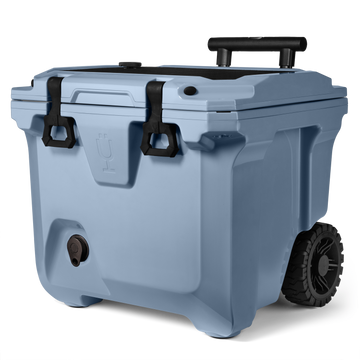 Br Tank 35-Quart Rolling Cooler
